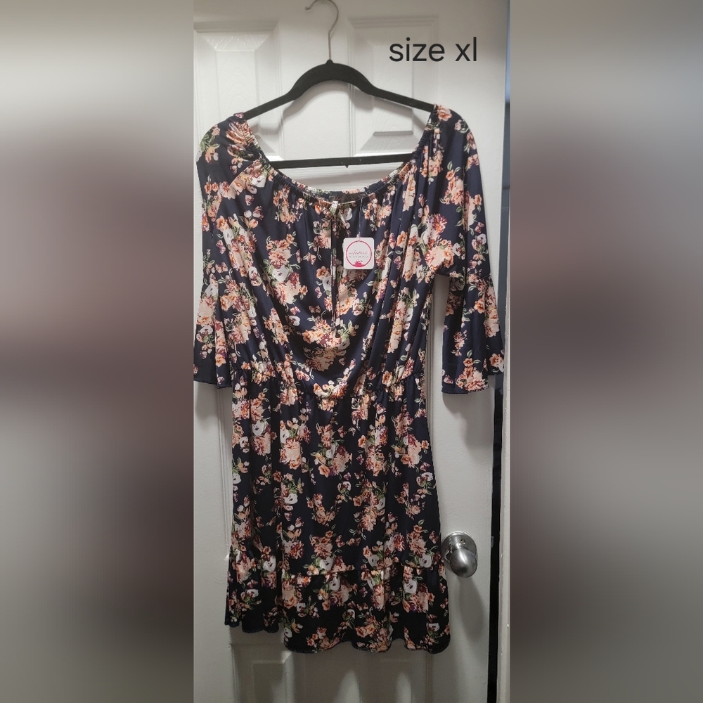 Elegant Floral Long Sleeve Dress in Navy and Pink